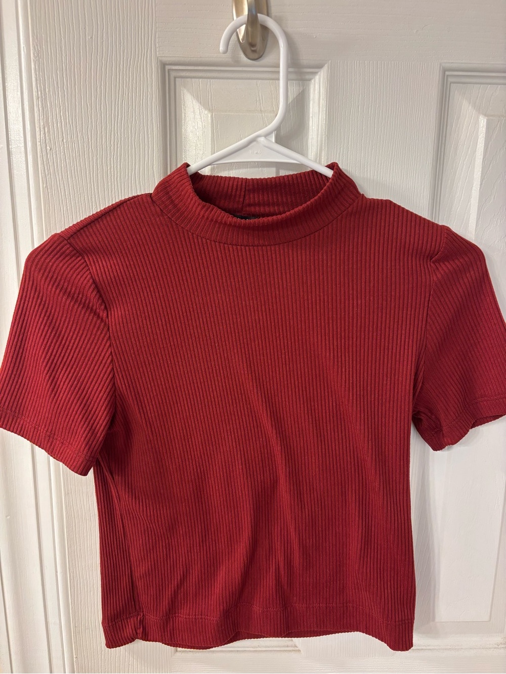 Ribbed Short-Sleeve Mock Neck Top - Red